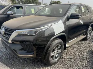 Photo - New Toyota Fortuner 2023 Black