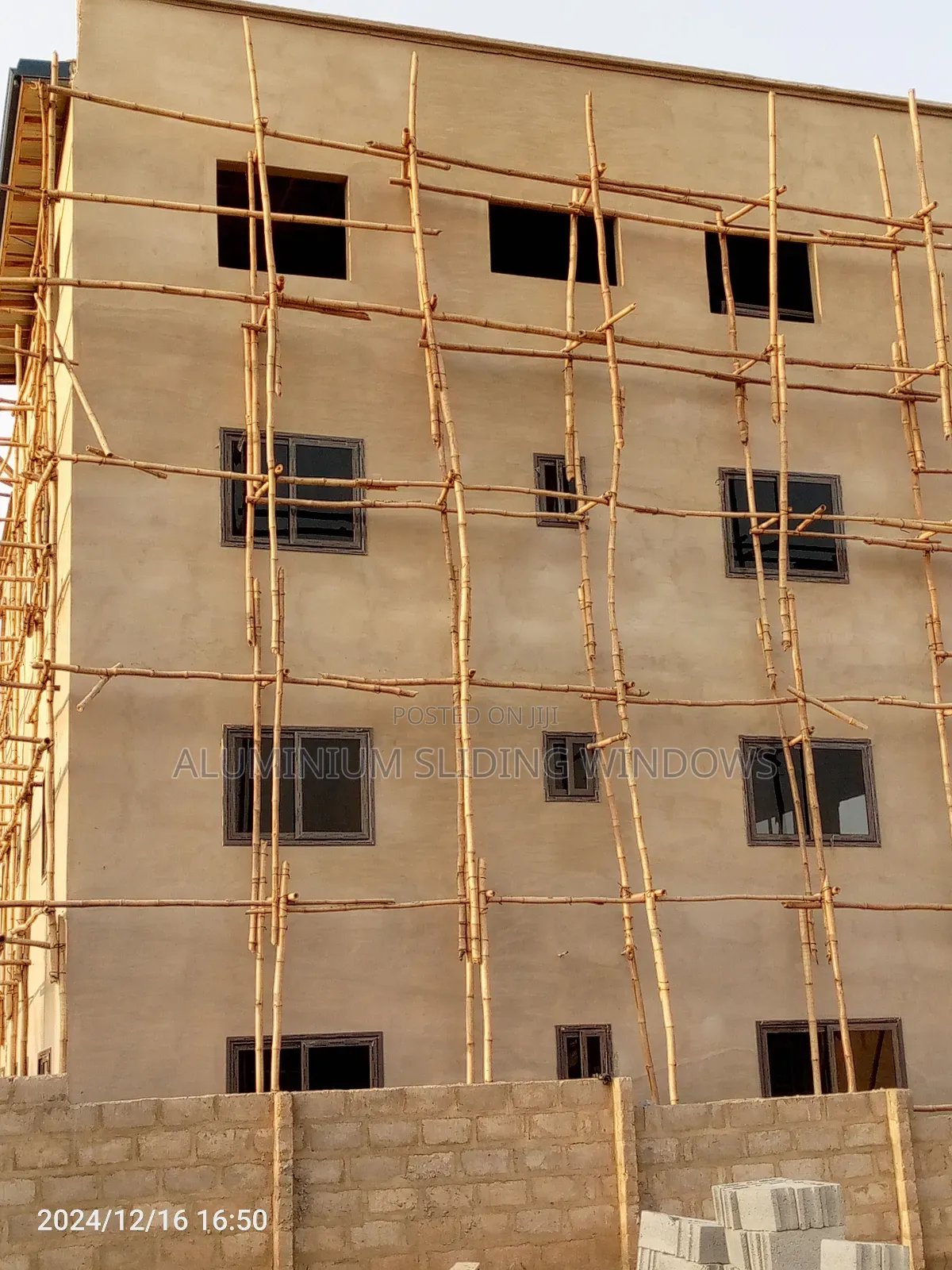 Aluminium Glass Sliding Windows+ Net And Lock's