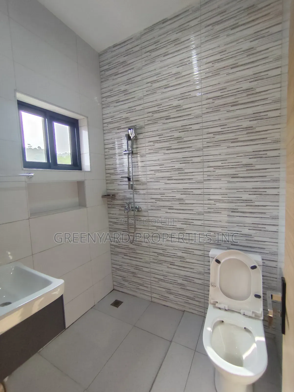 3bdrm House in Teiman, Oyarifa for sale
