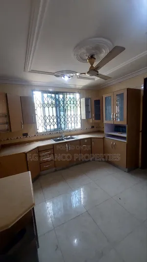 5bdrm House in Kg. Franco, Airport Residential Area for rent