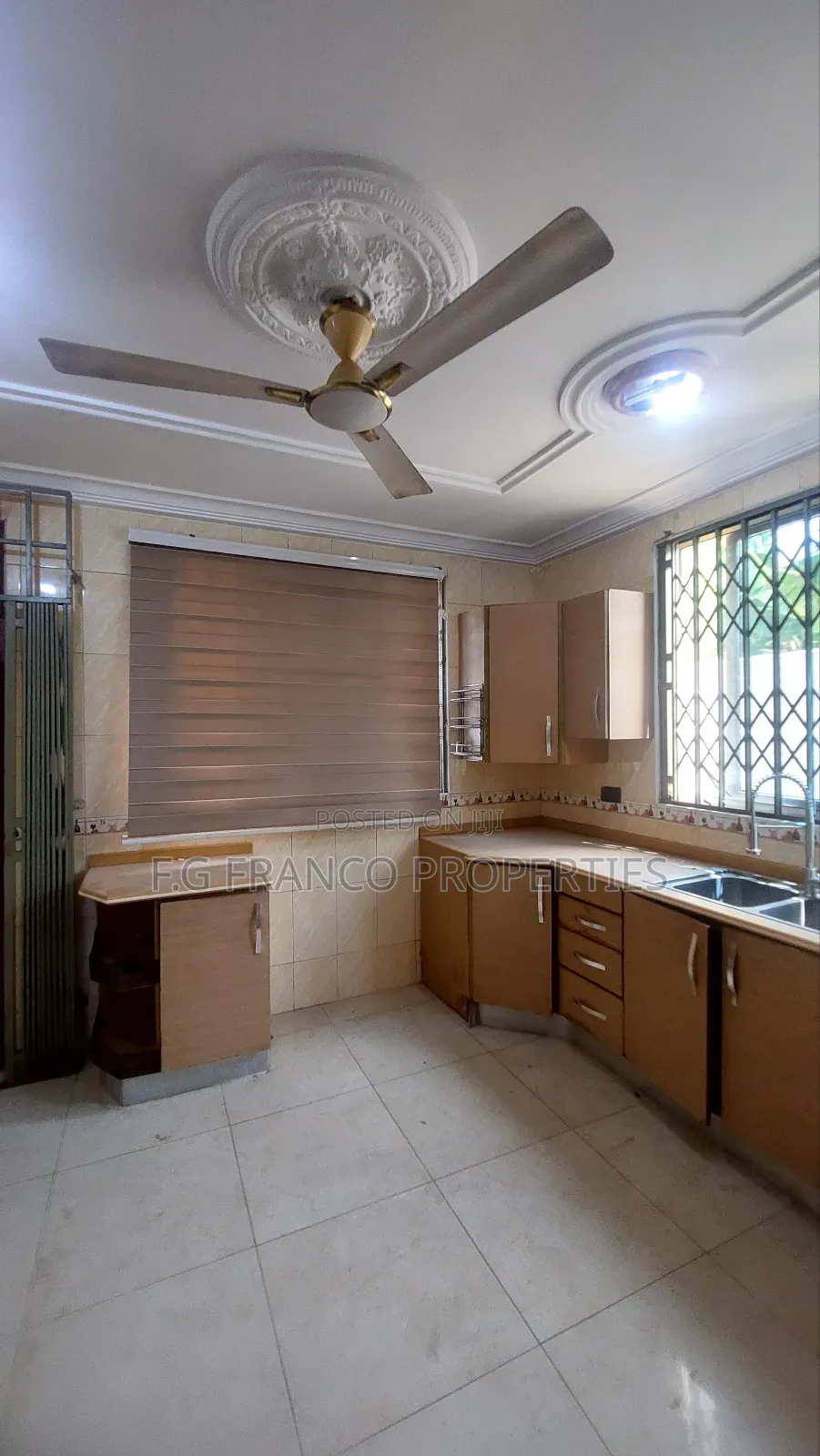 5bdrm House in Kg. Franco, Airport Residential Area for rent
