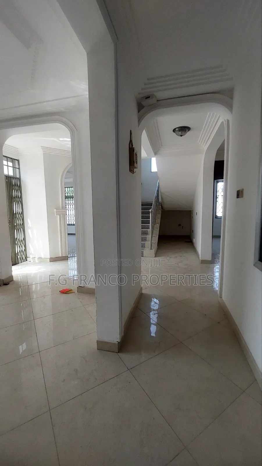 5bdrm House in Kg. Franco, Airport Residential Area for rent