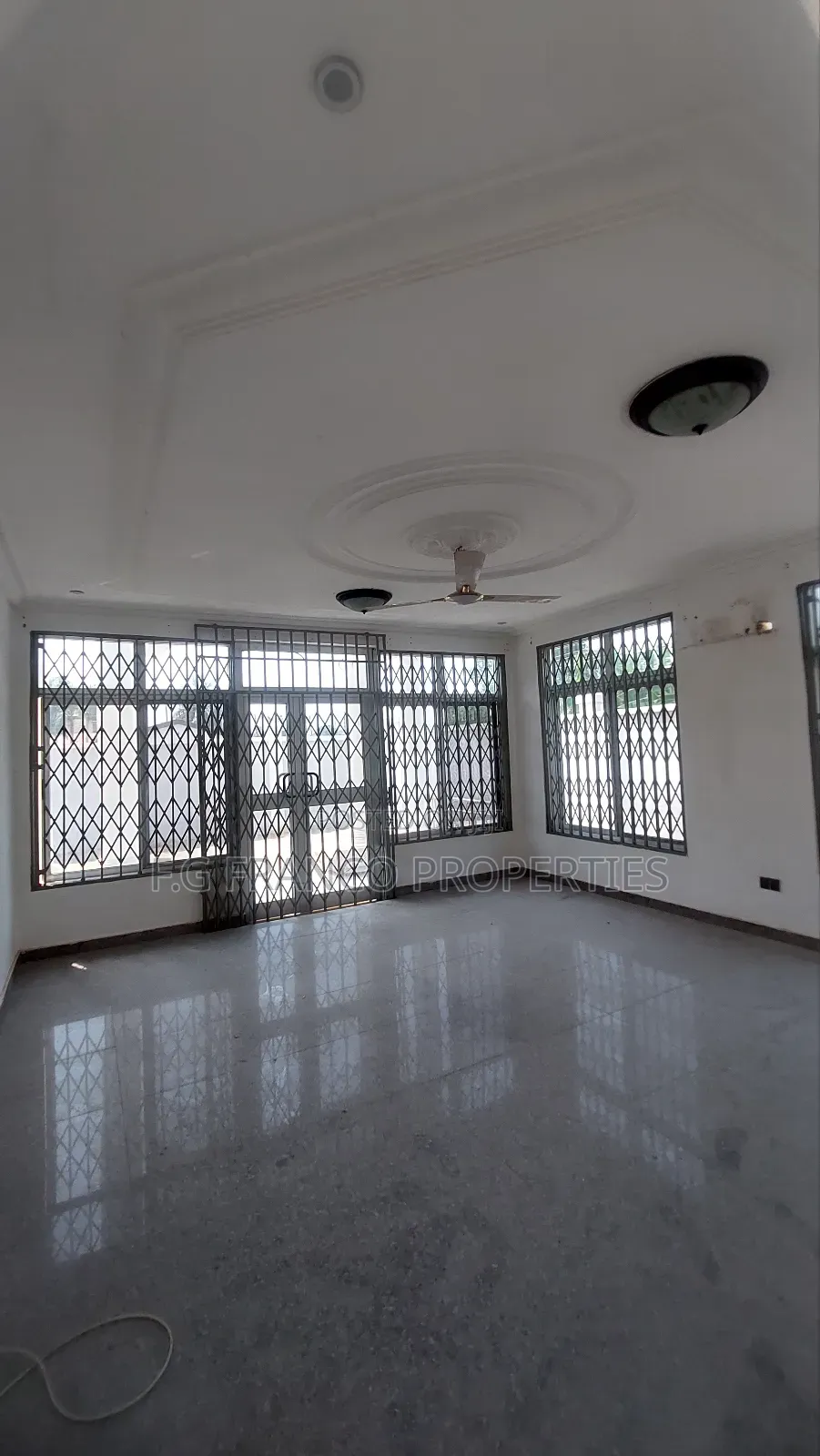 5bdrm House in Kg. Franco, Airport Residential Area for rent