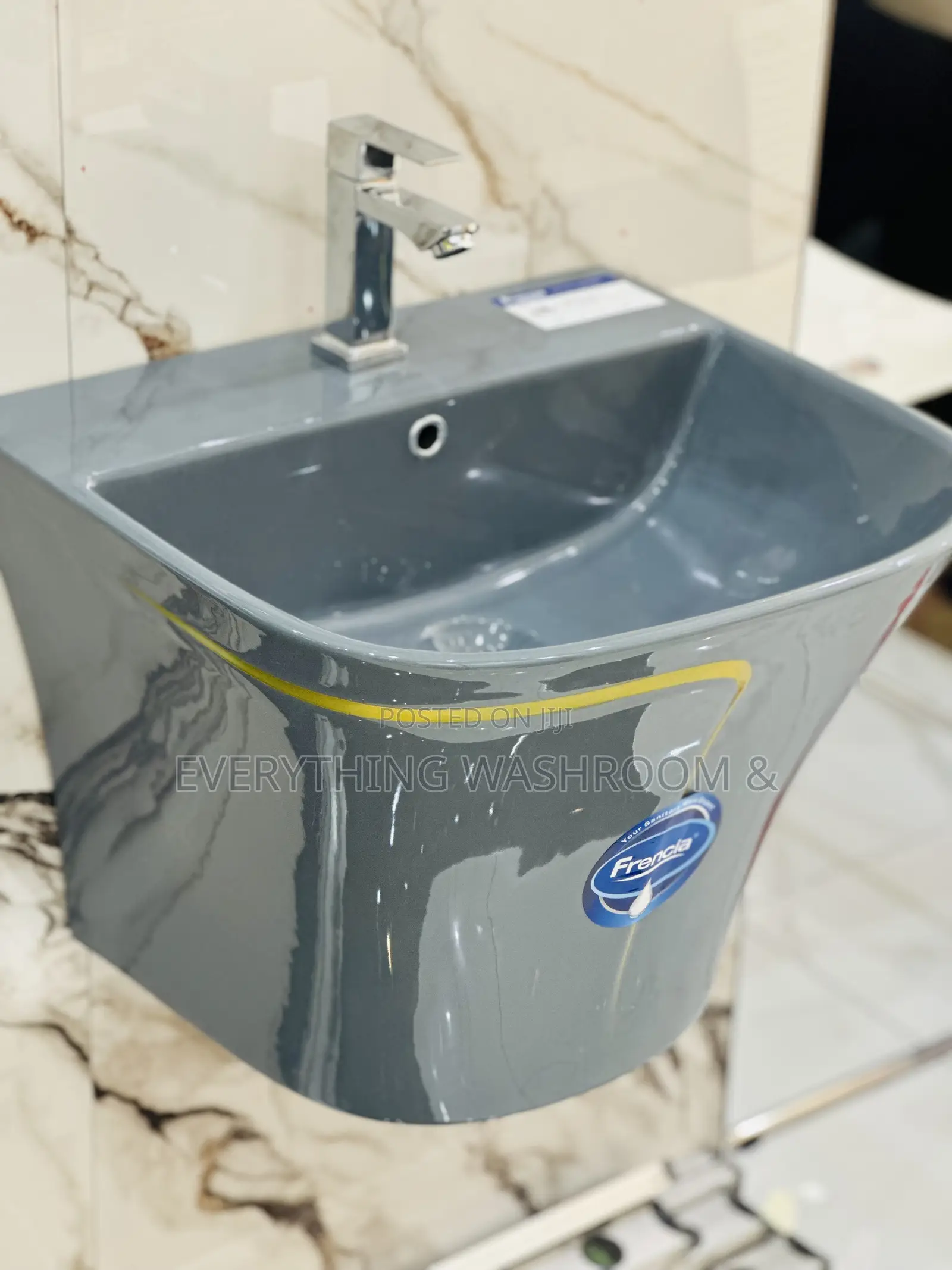 Grey Wc and Basin Set With Tap and Accessories