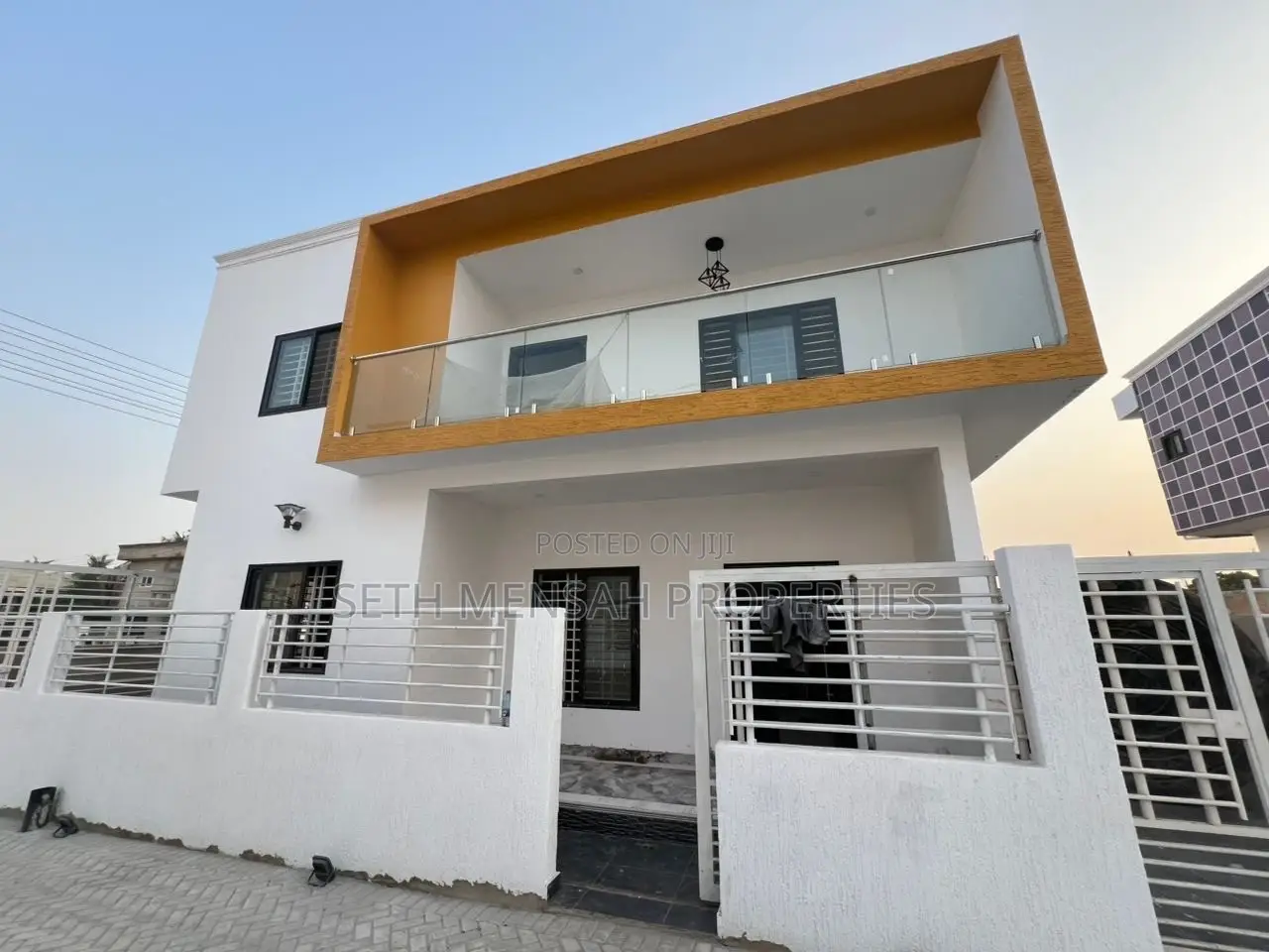 4bdrm House in Skm, Spintex for sale