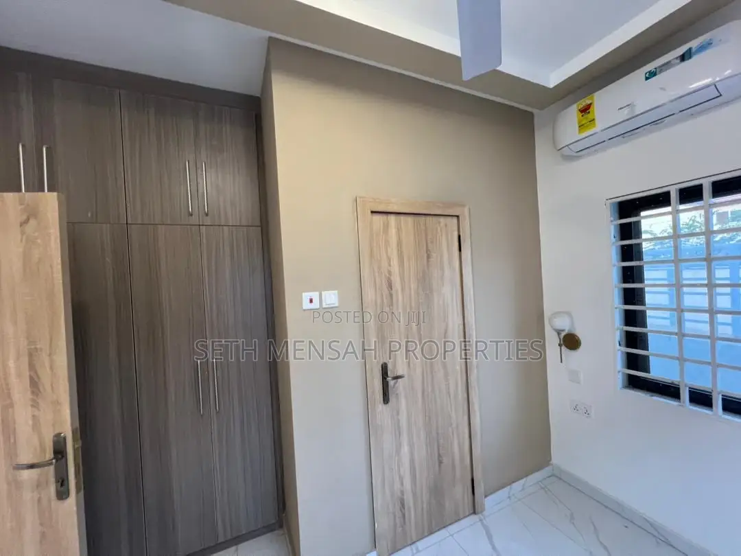 4bdrm House in Skm, Spintex for sale