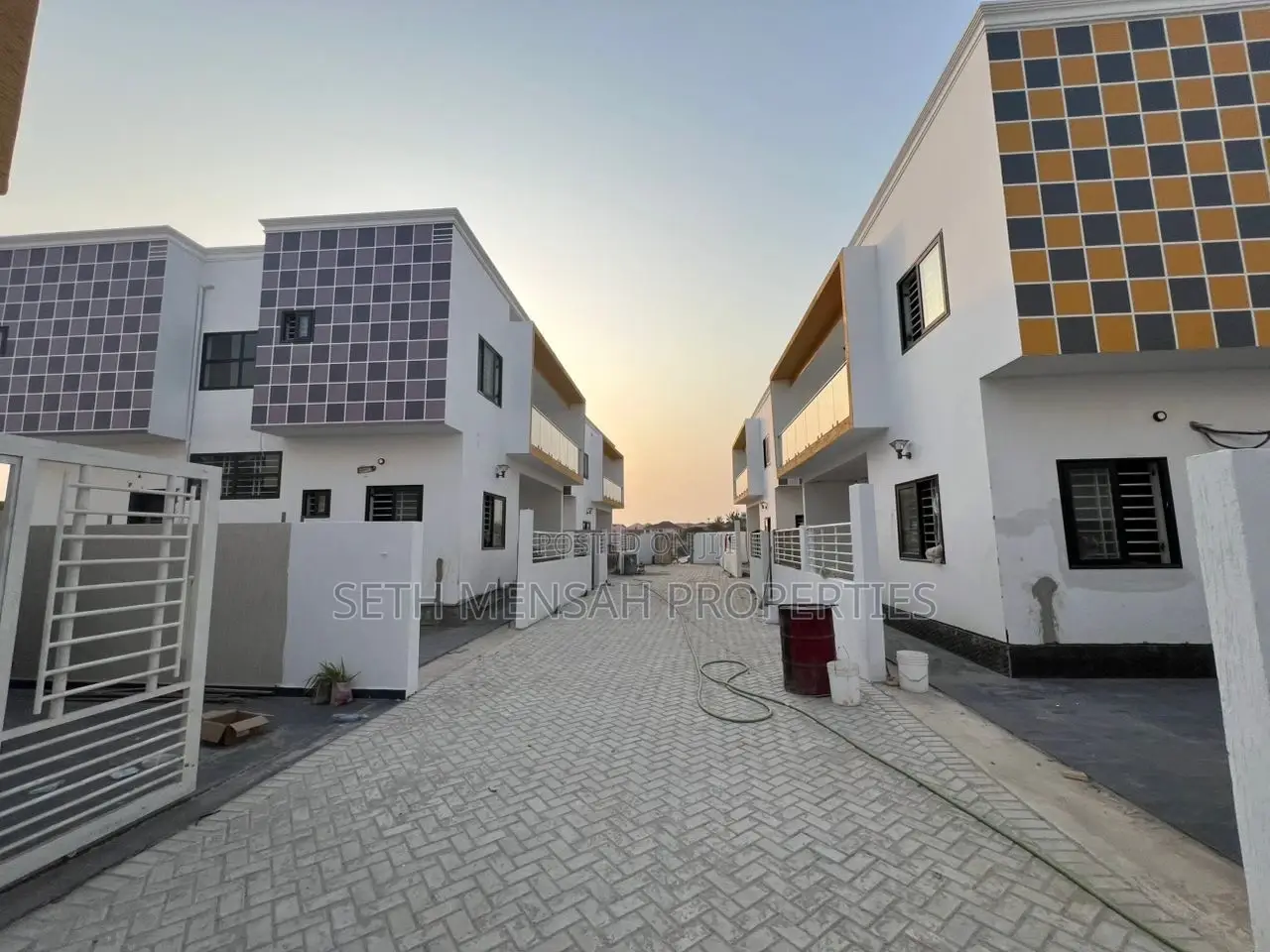 4bdrm House in Skm, Spintex for sale