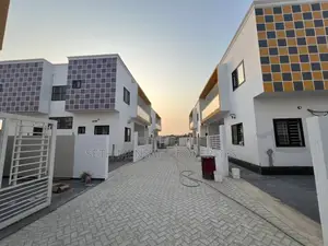 4bdrm House in Skm, Spintex for sale