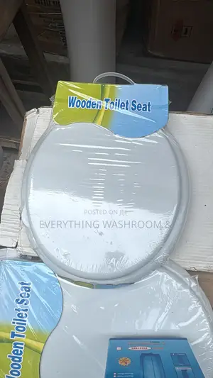 Wooden Toilet Seat Cover_ White Color Wooden Seat Cover