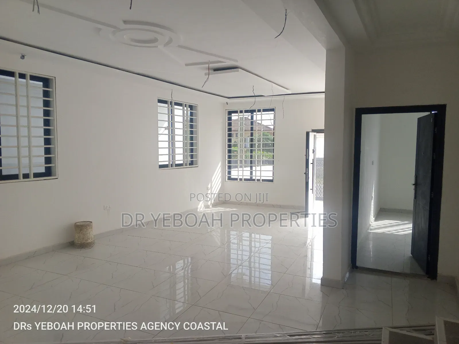 4bdrm Duplex in Spintex:- 4 Bedrooms for sale