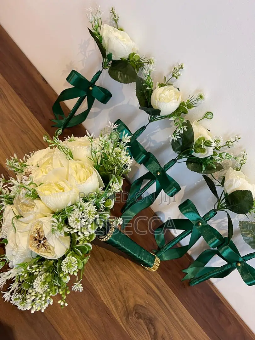 Wedding Bouquet Boutouniers