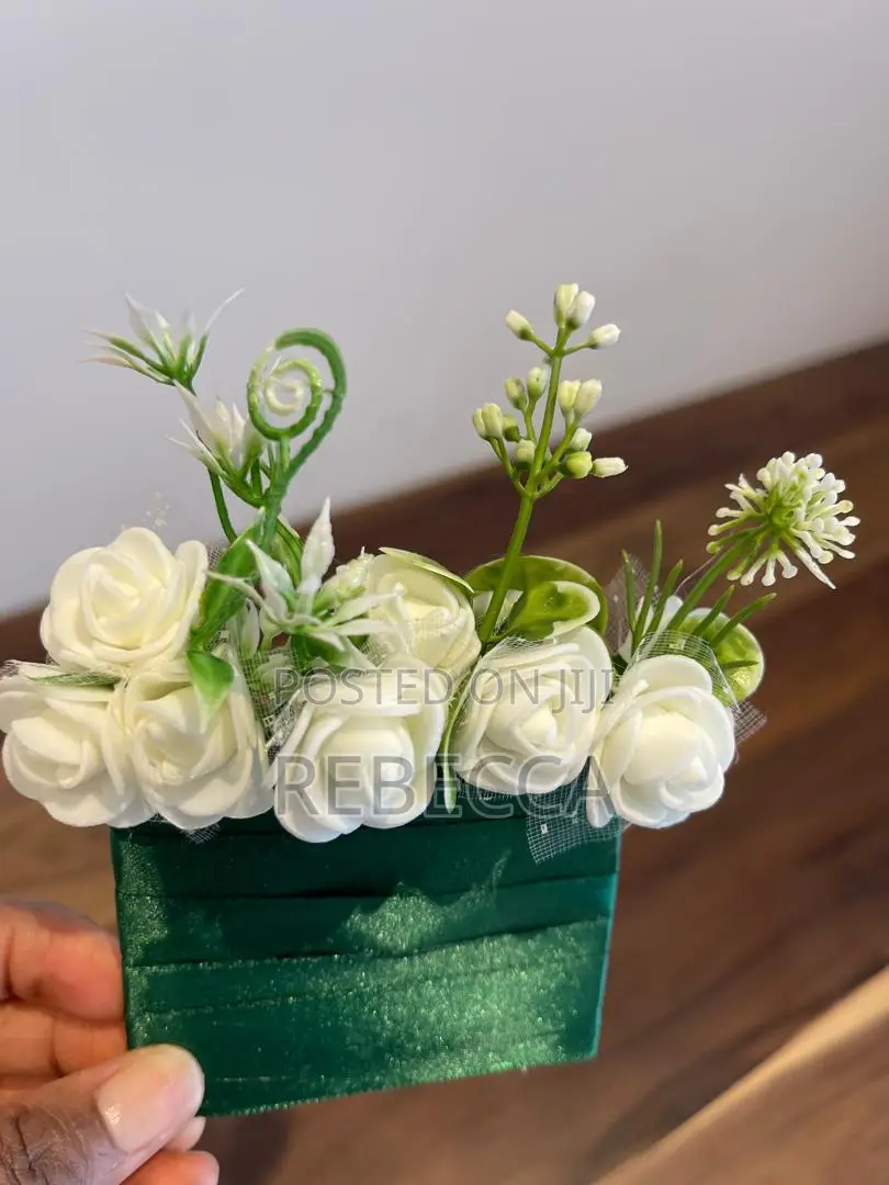 Wedding Bouquet Boutouniers