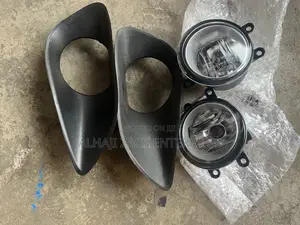 Yaris 2011salon Foglight and Cover