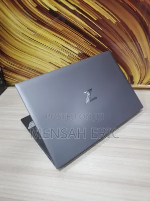 Laptop HP ZBook Firefly G8 16GB Intel Core I7 SSD 512GB