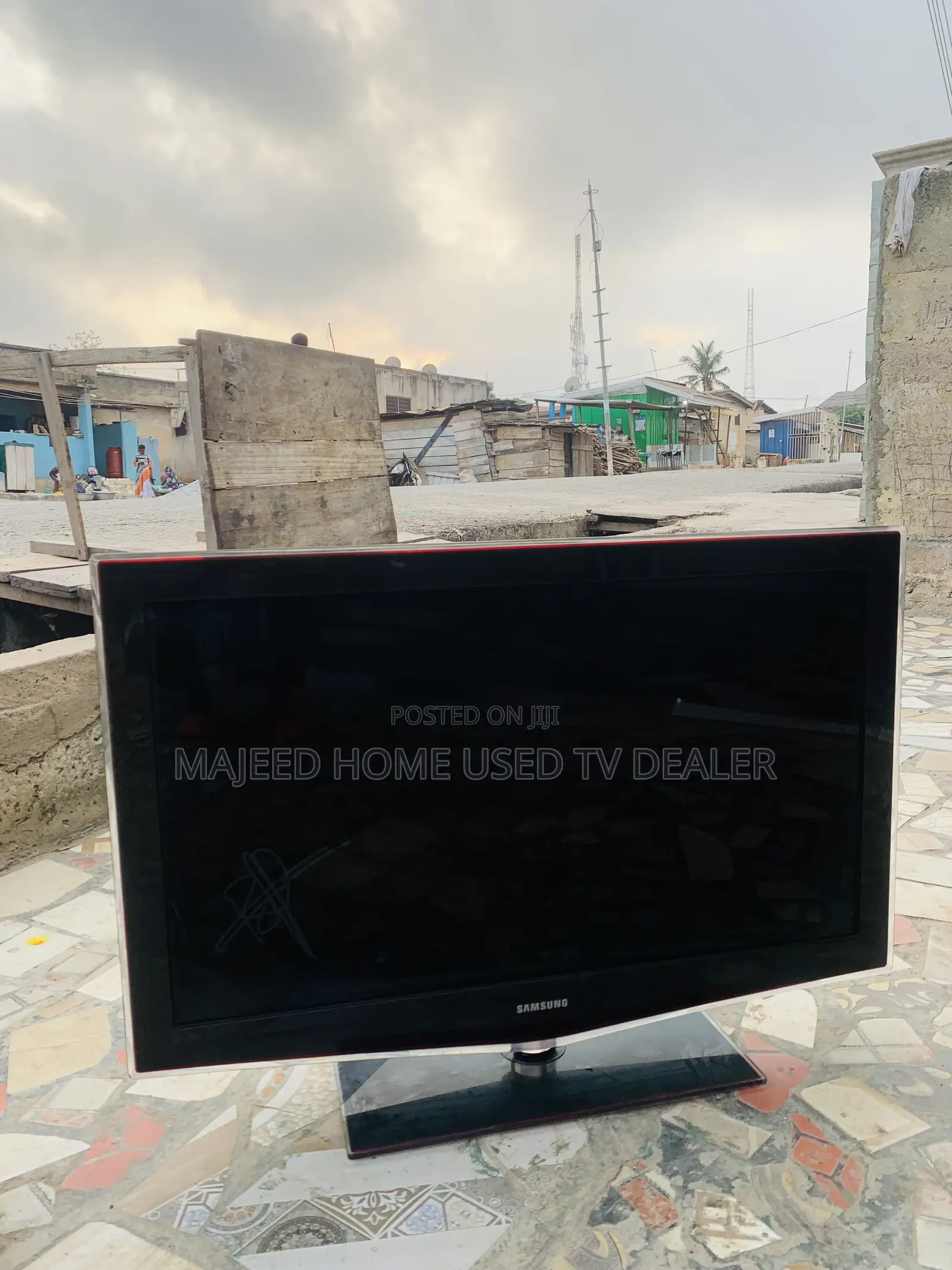 42inches Samsung LCD Tv