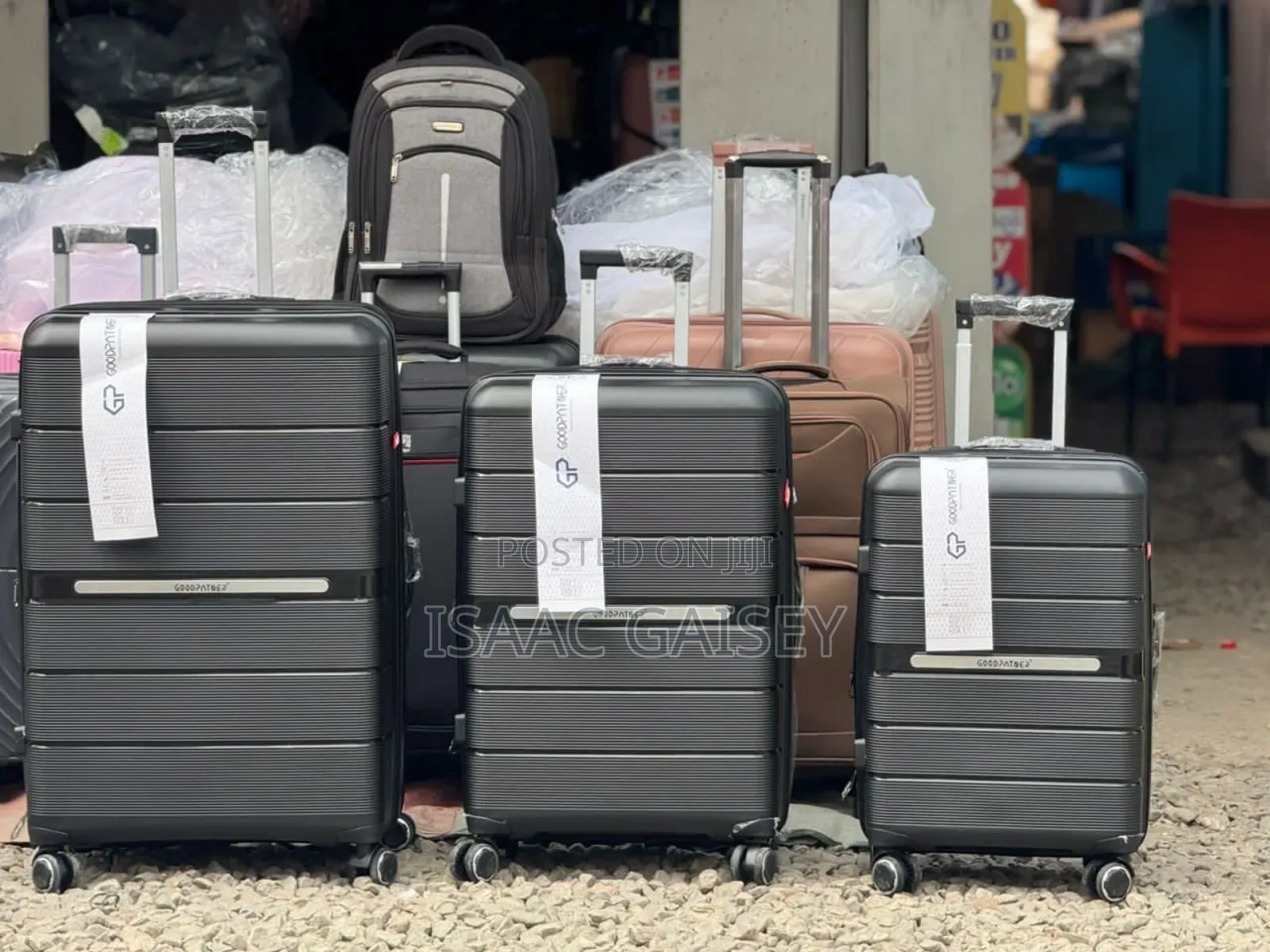 Three Set Extra Quality Anticrake Luggages in Sizes 31"-23"