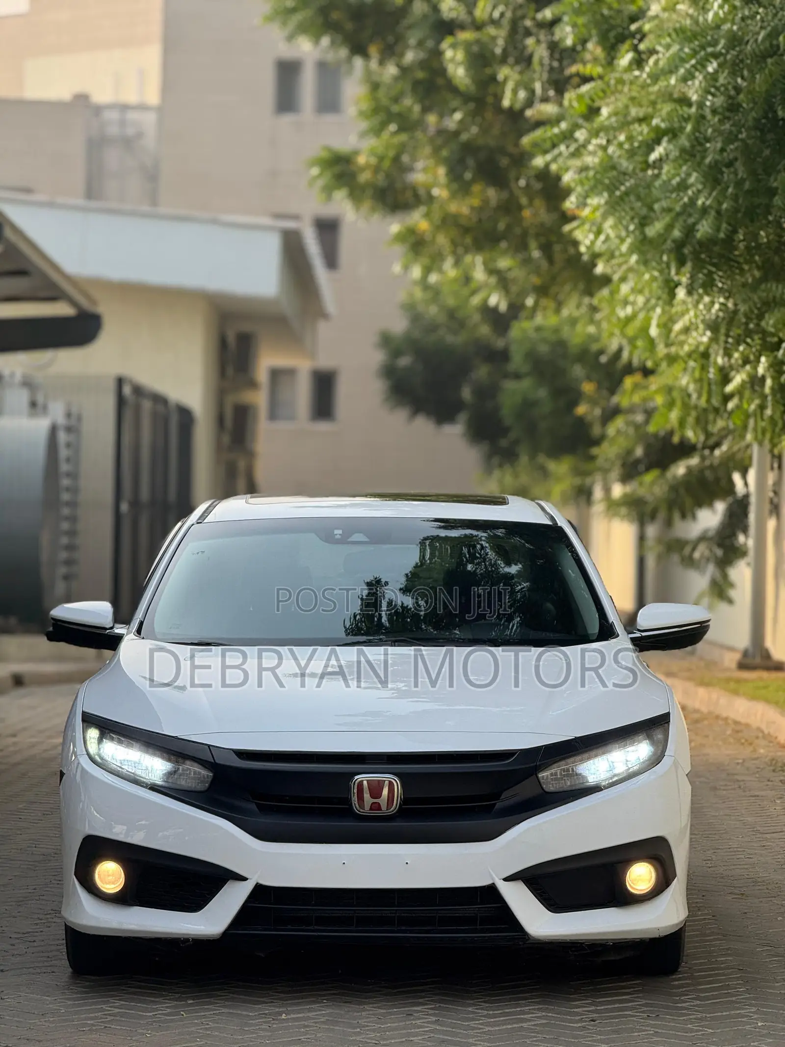 Honda Civic Touring 4dr Sedan (1.5L 4cyl) 2017 White