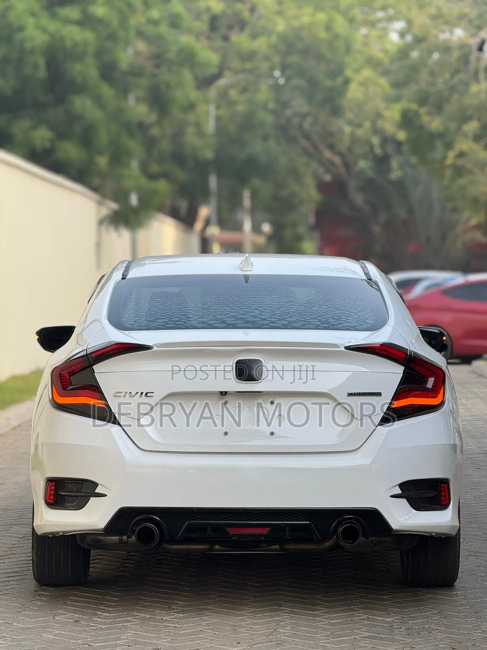 Honda Civic Touring 4dr Sedan (1.5L 4cyl) 2017 White
