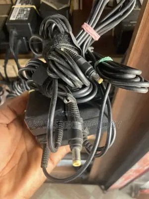 Original HP Charger Yellow Pin
