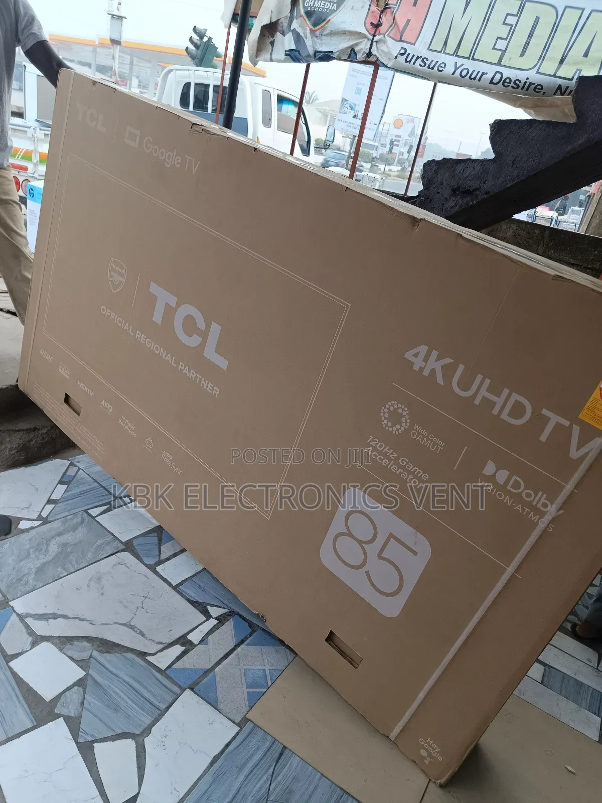 Tcl 85"Smart Uhd 4k Satellite Digital