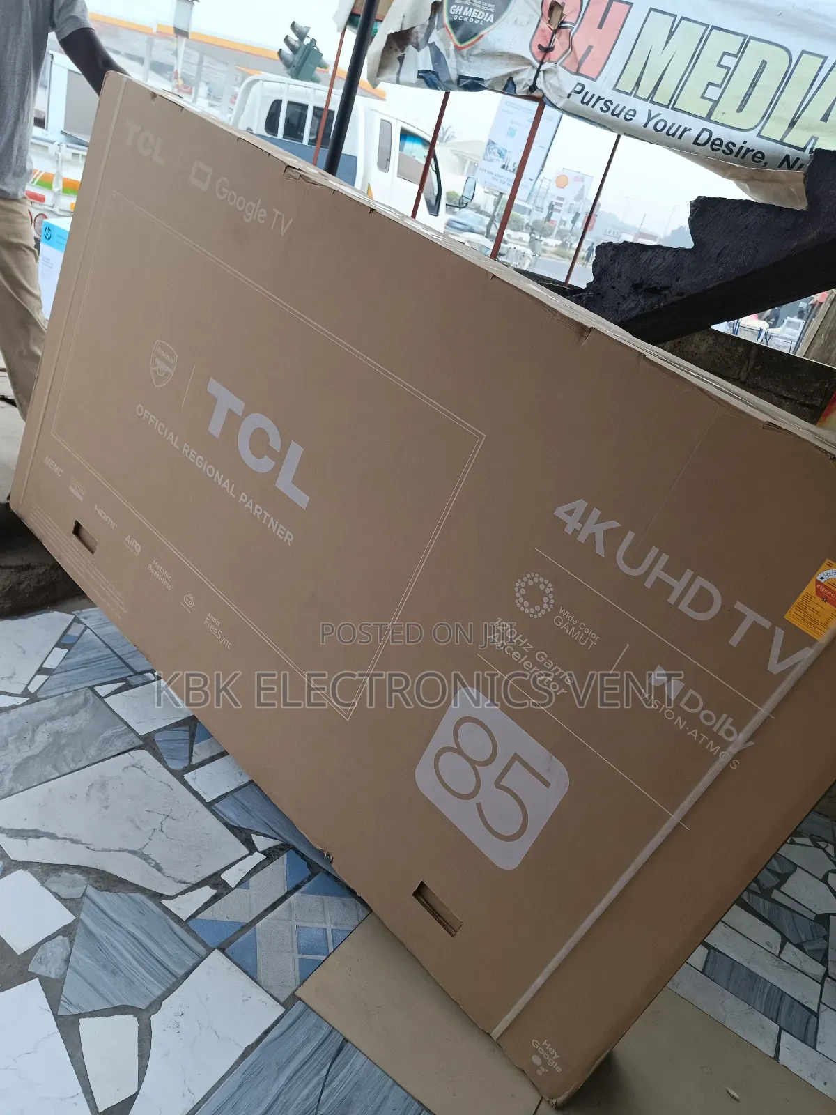 Tcl 85"Smart Uhd 4k Satellite Digital