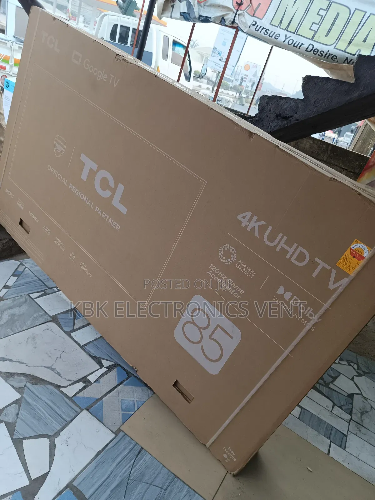 Tcl 85"Smart Uhd 4k Satellite Digital