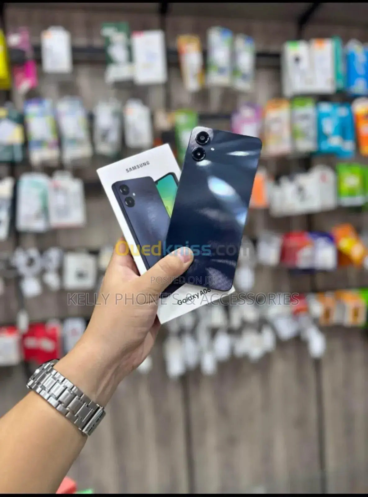 New Samsung Galaxy A06 64 GB Gold