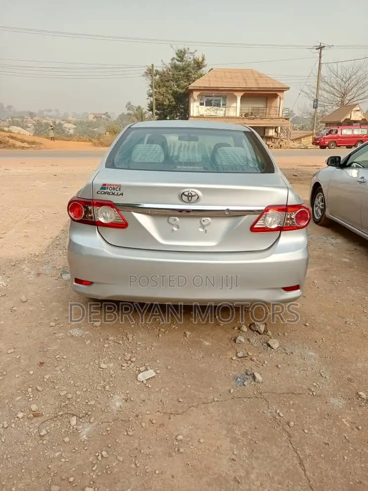 Toyota Corolla 2013 Silver