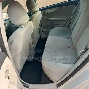 Toyota Corolla 2013 Silver