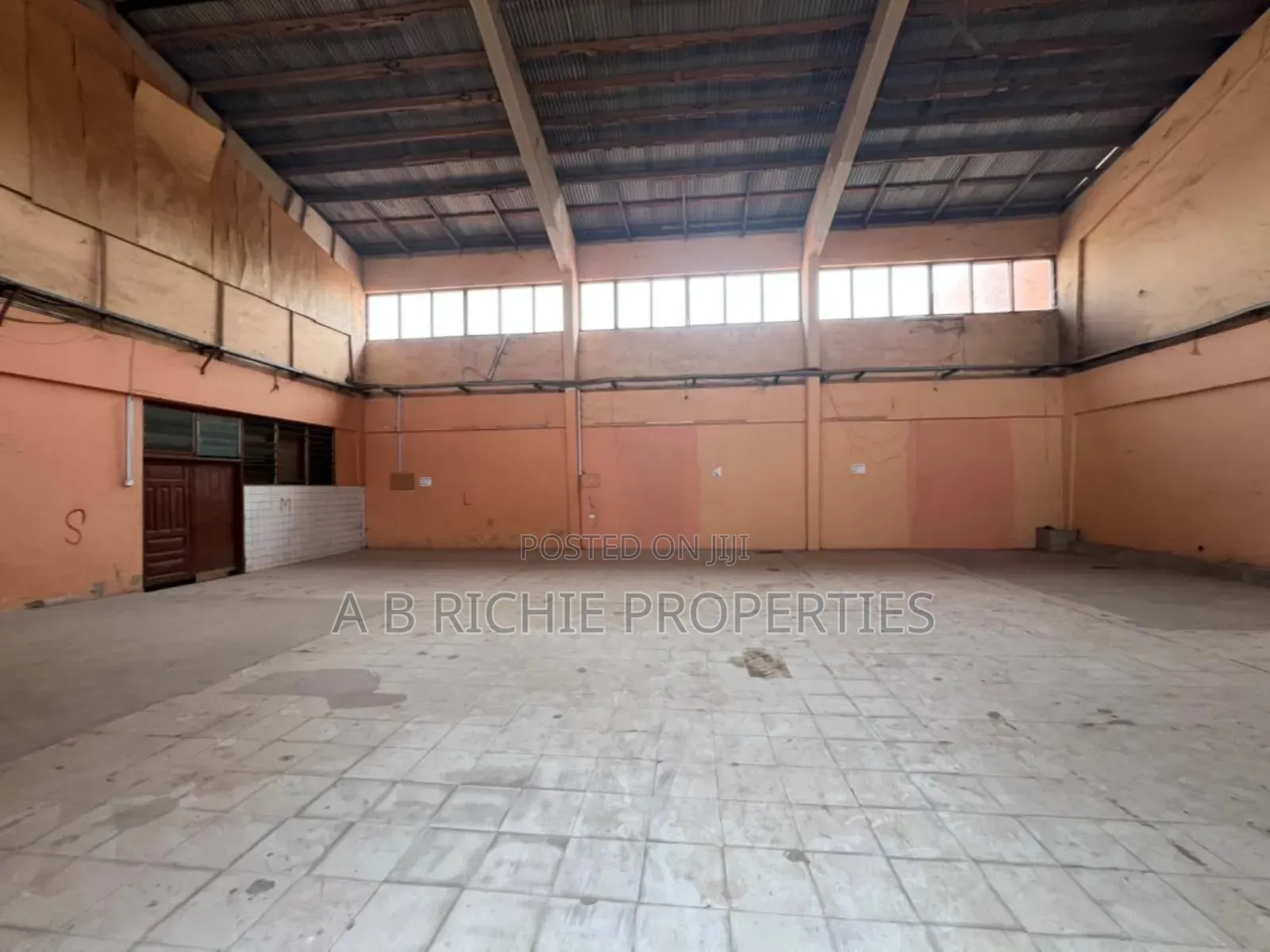 213sqm Warehouse for Rent at Tema C9