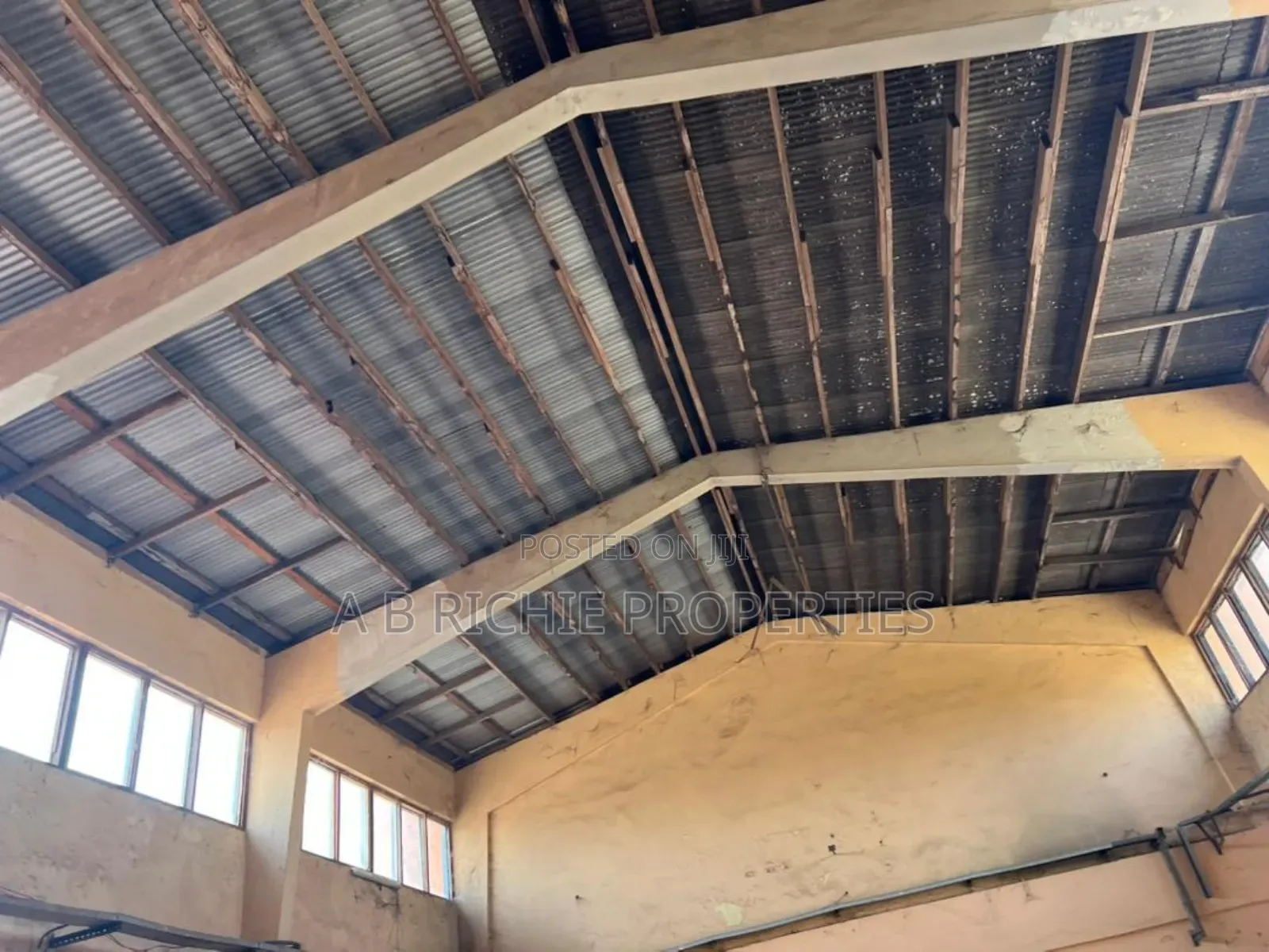 213sqm Warehouse for Rent at Tema C9