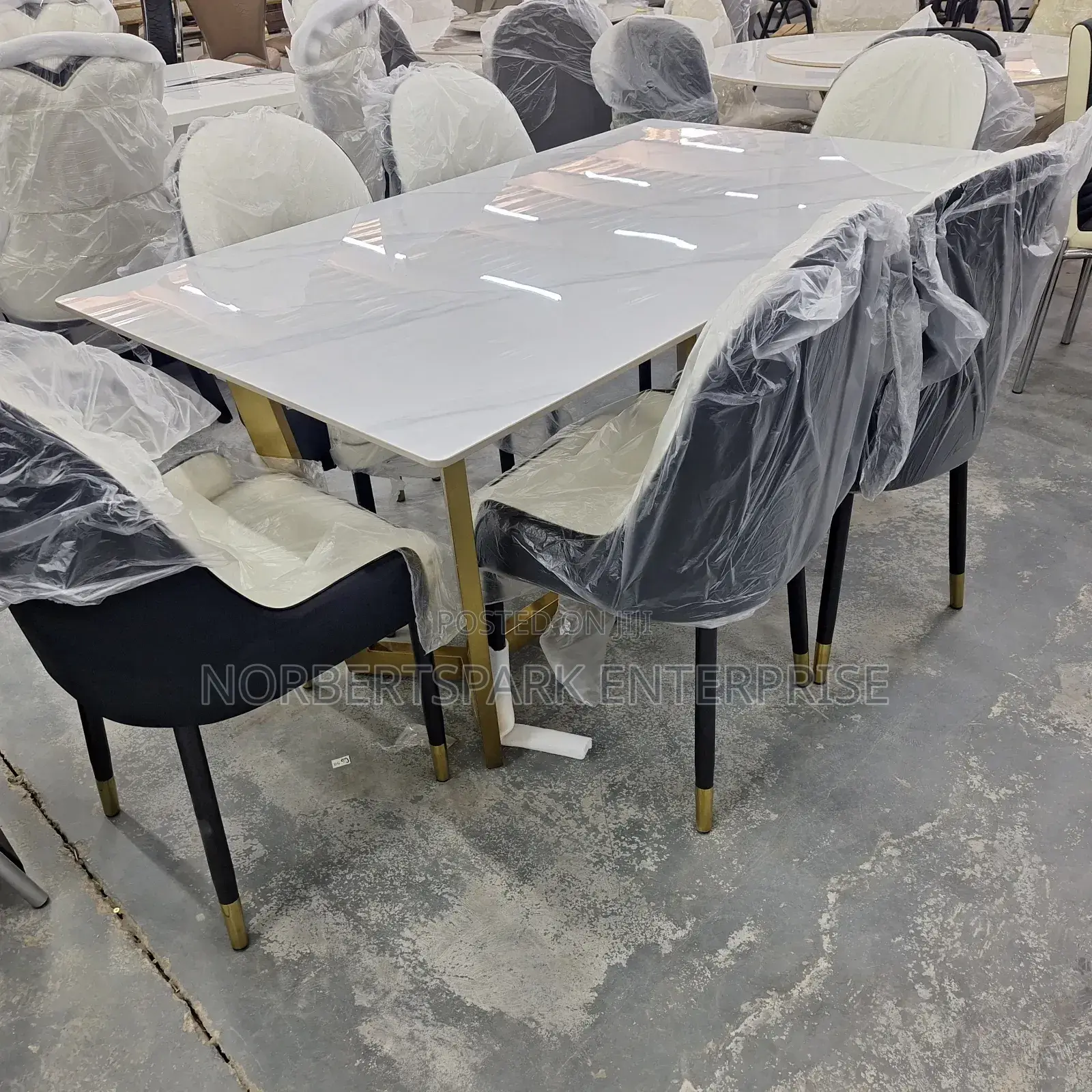 Dining Set(DS-T113fi5) SIX CHIARS