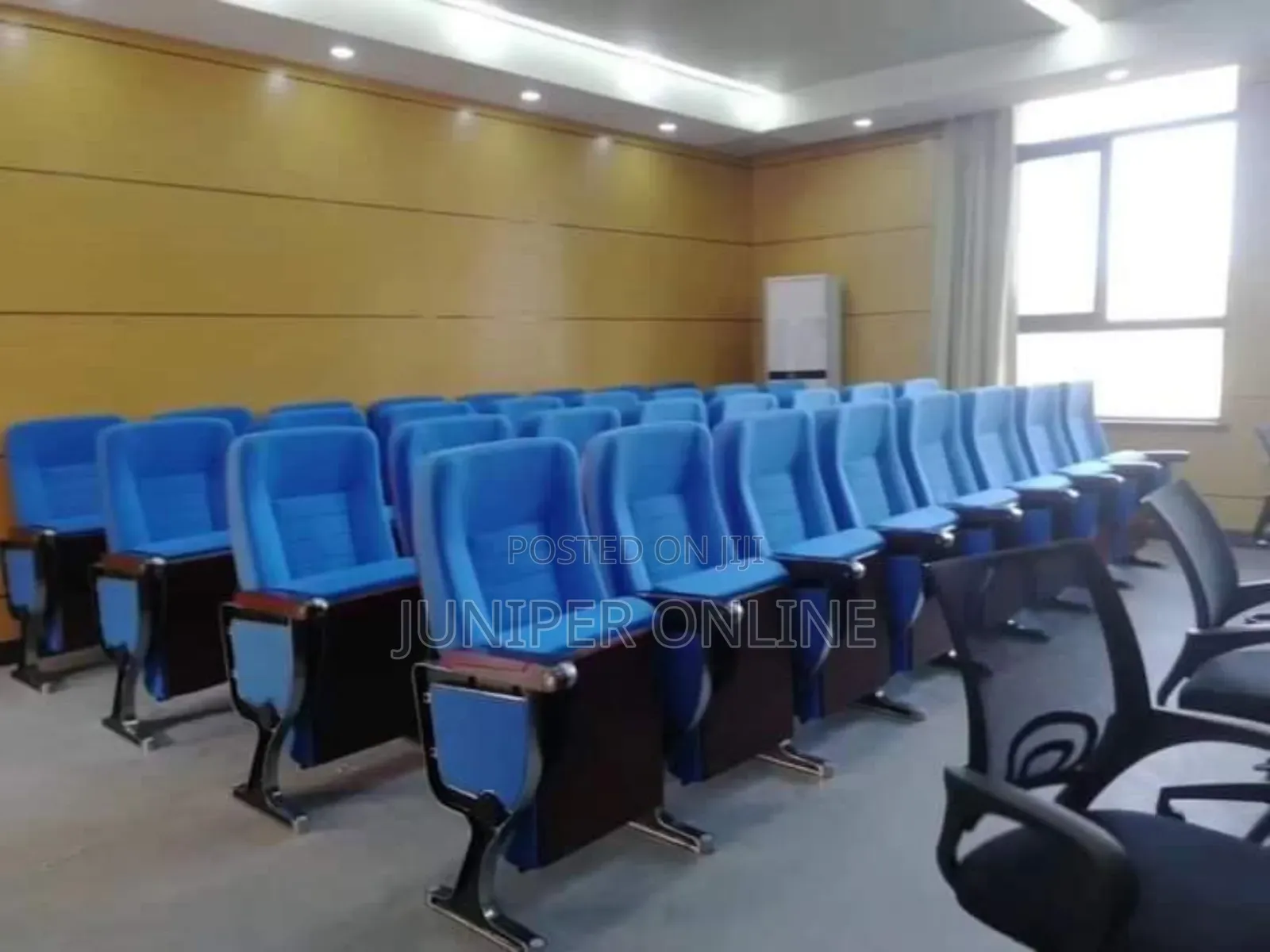 Auditorium Chair SRC