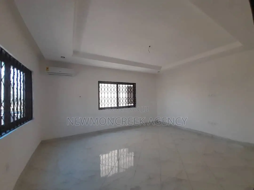 3bdrm Duplex in Gated Estate, Oyarifa for rent
