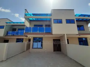 3bdrm Duplex in Gated Estate, Oyarifa for rent