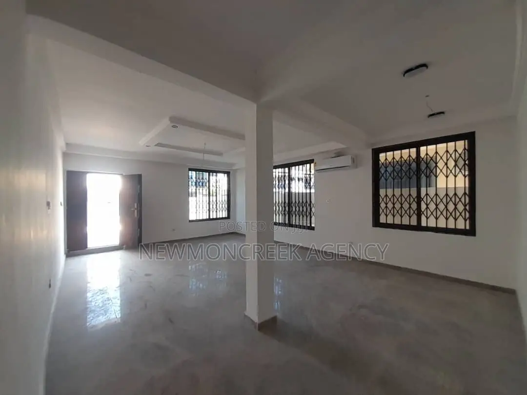 3bdrm Duplex in Gated Estate, Oyarifa for rent