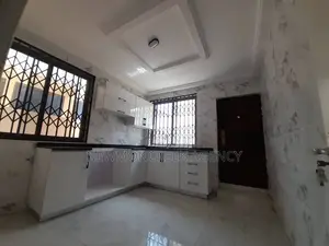 3bdrm Duplex in Gated Estate, Oyarifa for rent