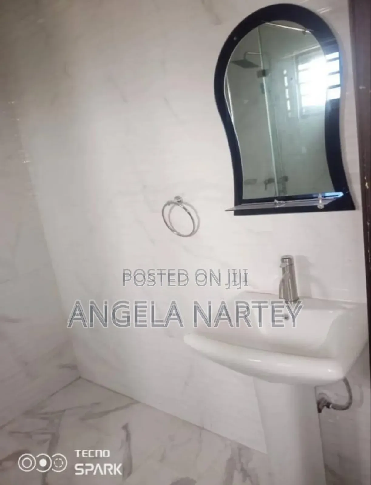 4bdrm House in School Junction, Accra Metropolitan for sale