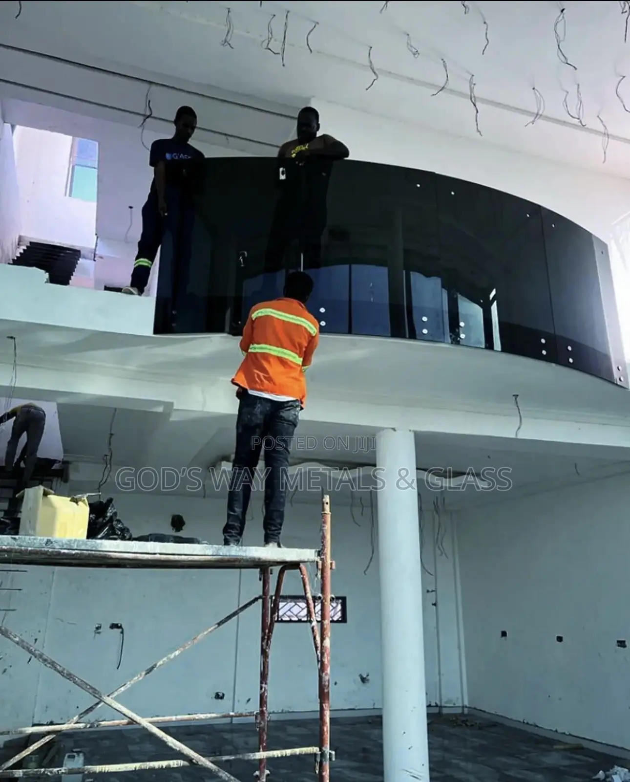 Frameless Glass Staircase and Handrails