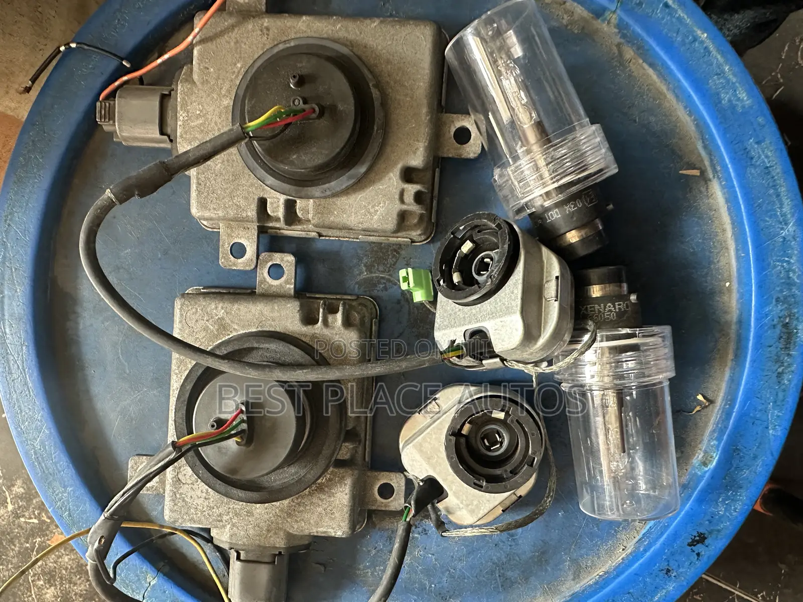 Mitsubishi Pajero Headlight Charger and Bulb