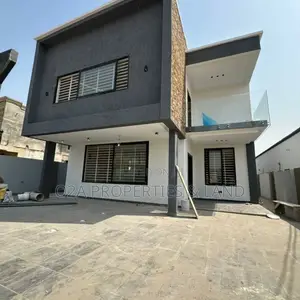 4bdrm House in Ashaley Botwe for sale