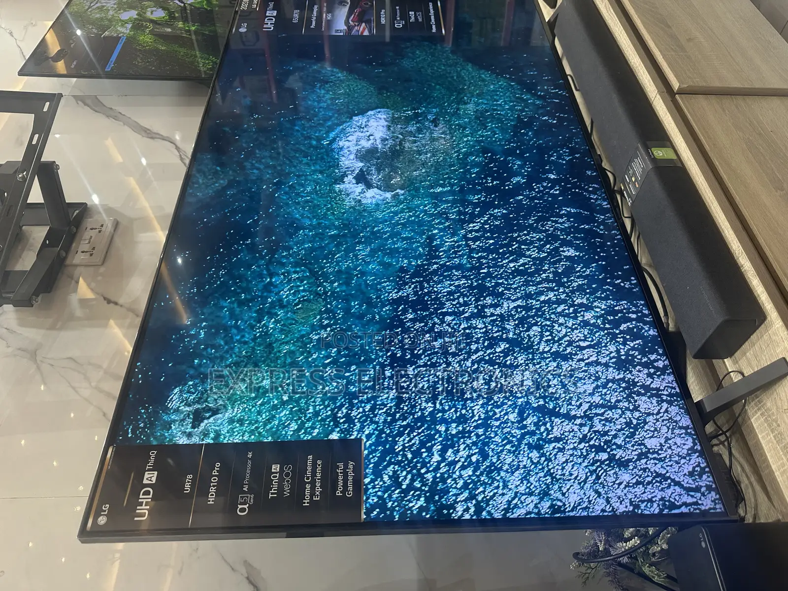 Pure Colors UHD Smart LG 50”UR73