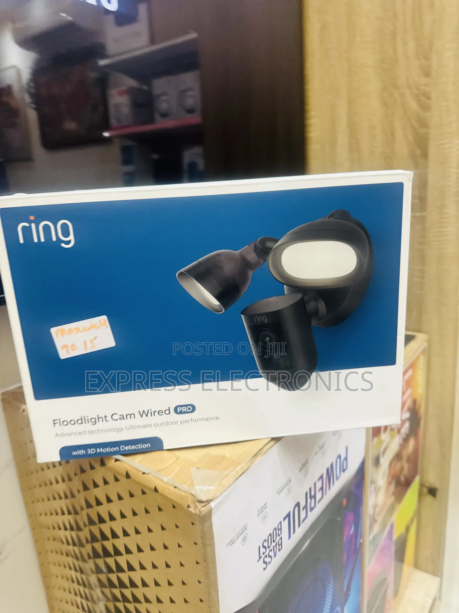 Ultra Modern Floodlight Cam Wired Pro