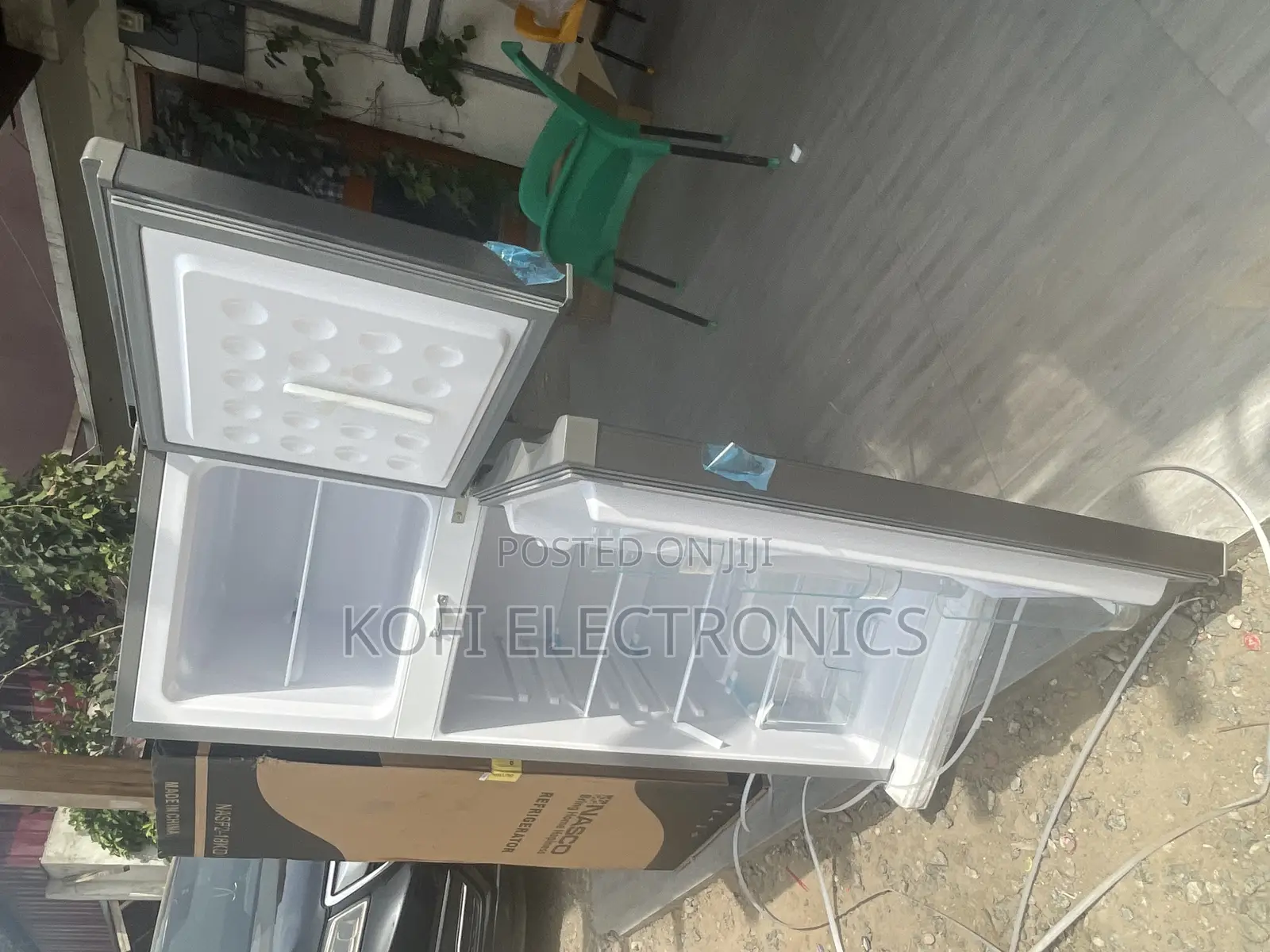 {Adjustable Shelf} Nasco 135ltr Top Mount Refrigerator