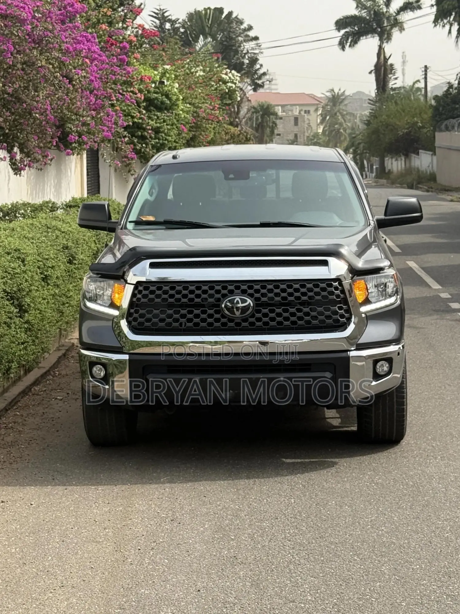 Toyota Tundra SR5 4.6L V8 4x2 CrewMax 5.6 ft. box 145.7 in. WB 2019