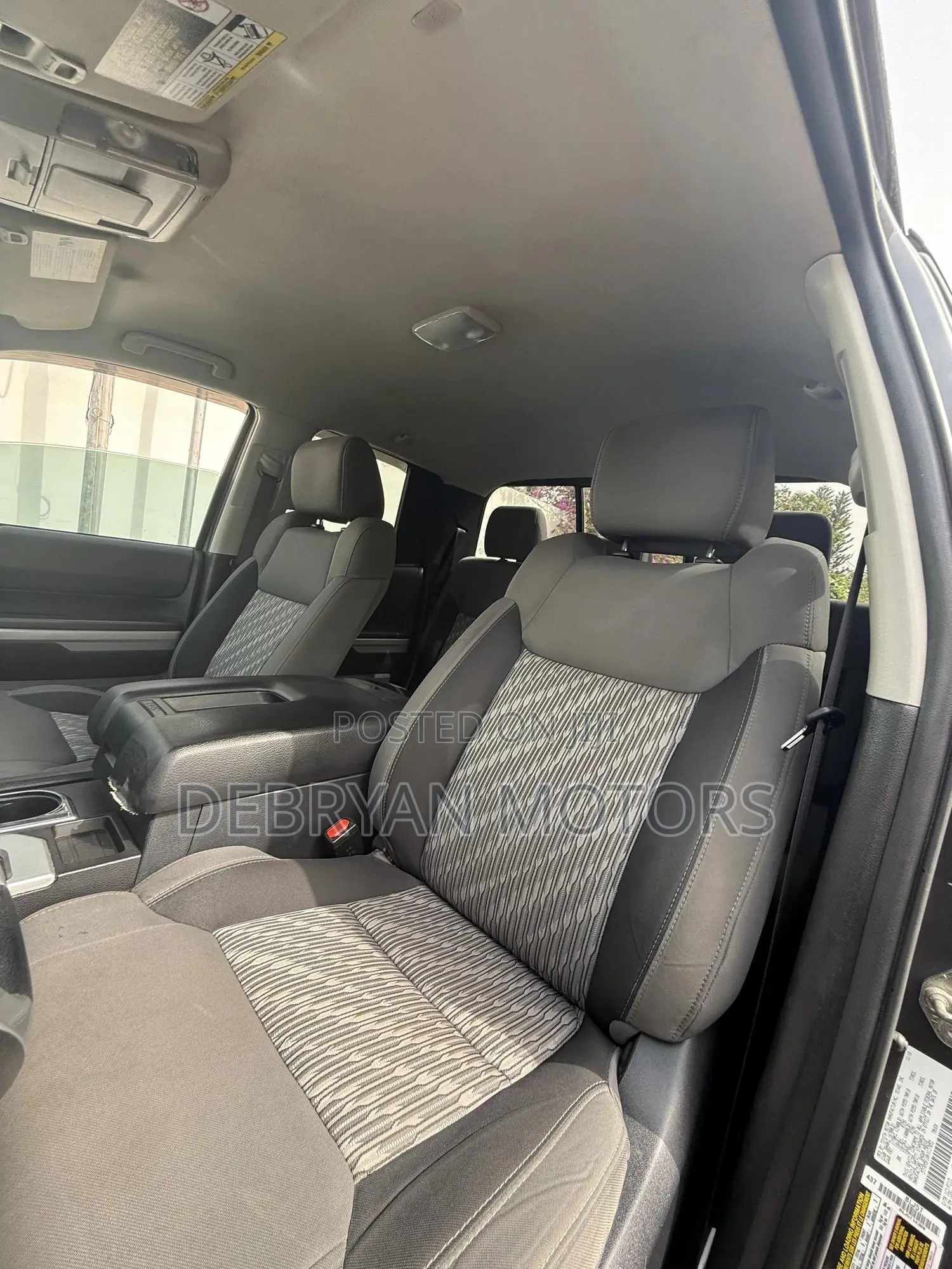 Toyota Tundra SR5 4.6L V8 4x2 CrewMax 5.6 ft. box 145.7 in. WB 2019