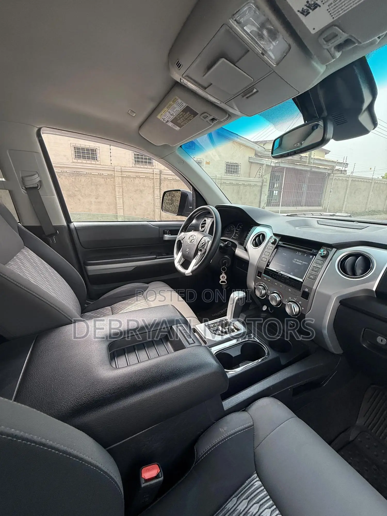 Toyota Tundra SR5 4.6L V8 4x2 CrewMax 5.6 ft. box 145.7 in. WB 2019