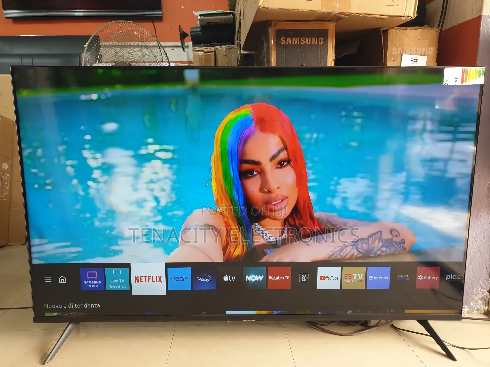 Crystal Uhd HDR Samsung Smart Satellite Tv 65"Inches