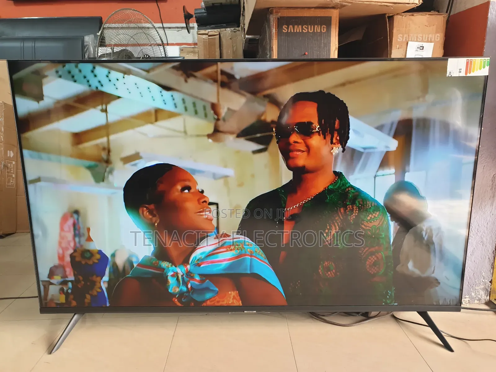 Crystal Uhd HDR Samsung Smart Satellite Tv 65"Inches