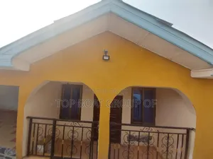 4bdrm House in Kronum Top-Boat, Kumasi Metropolitan for sale